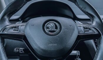 SKODA Octavia  | 4×4 (stały) | Automatyczna | 180 KM | Srebrny full