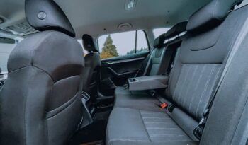 SKODA Octavia  | 4×4 (stały) | Automatyczna | 180 KM | Srebrny full