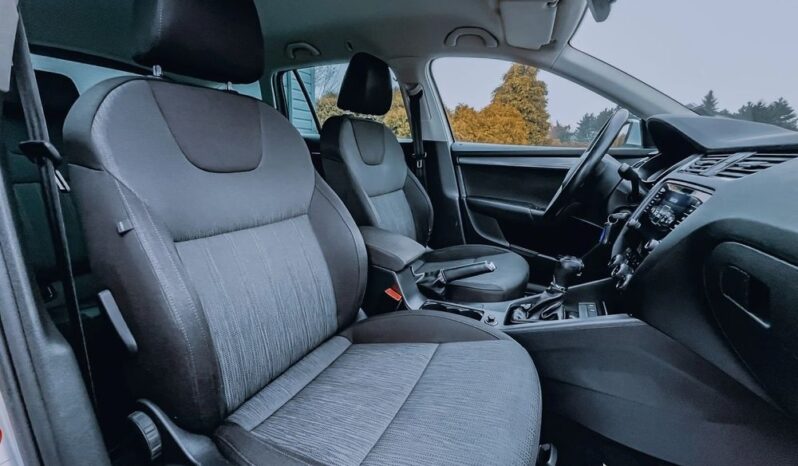 SKODA Octavia  | 4×4 (stały) | Automatyczna | 180 KM | Srebrny full