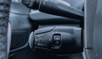 PEUGEOT 2008  | FWD (przód) | Manualna | 110 KM | Srebrny full