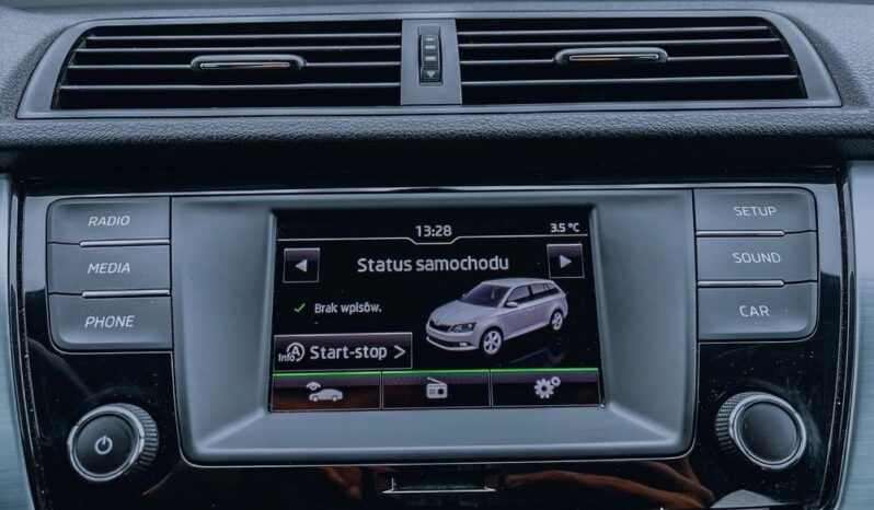 SKODA Fabia  | FWD (przód) | Manualna | 110 KM | Biały full