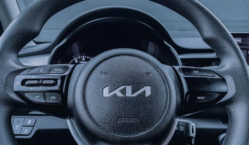 KIA Stonic  | FWD (przód) | Manualna | 100 KM | Niebieski full