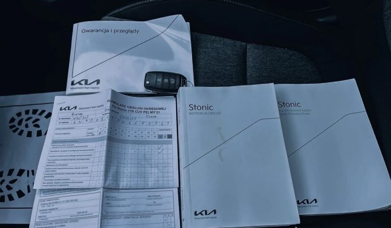 KIA Stonic  | FWD (przód) | Manualna | 100 KM | Niebieski full