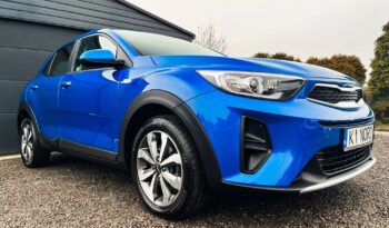 KIA Stonic  | FWD (przód) | Manualna | 100 KM | Niebieski full