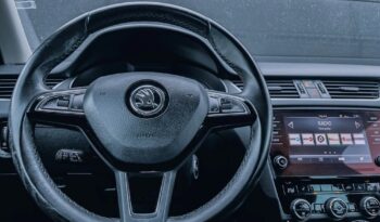 SKODA Octavia  | FWD (przód) | Automatyczna | 180 KM | Czarny full