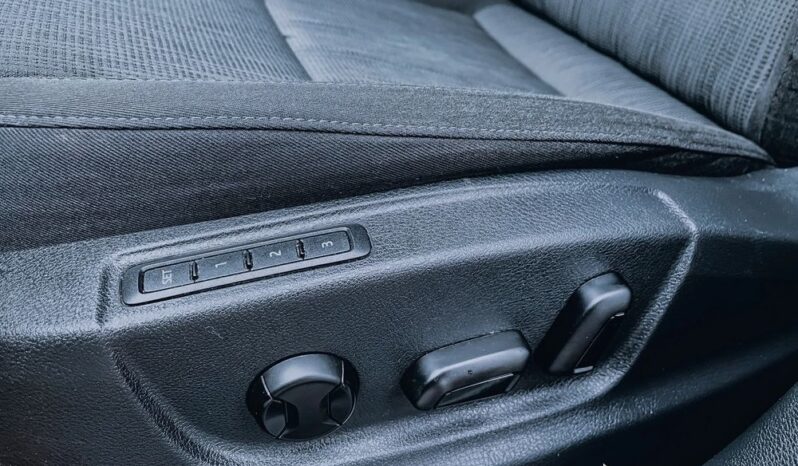 SKODA Octavia  | FWD (przód) | Automatyczna | 180 KM | Czarny full