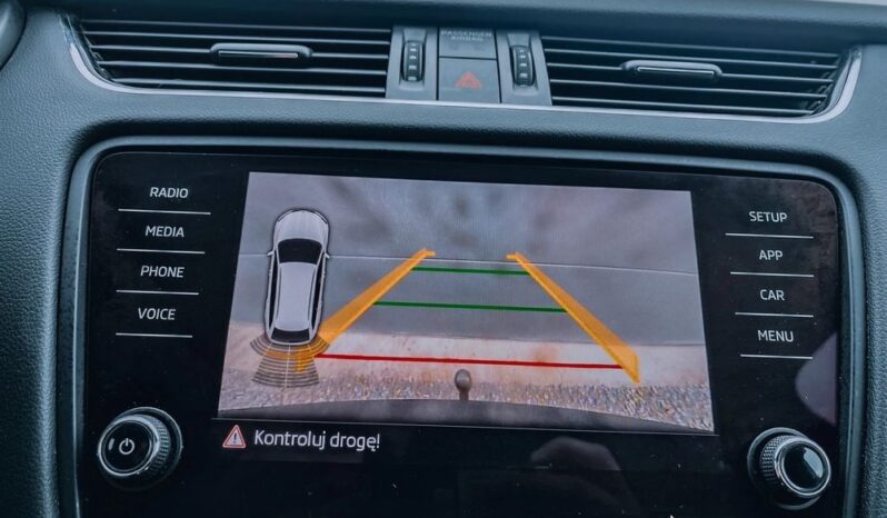 SKODA Octavia  | FWD (przód) | Automatyczna | 180 KM | Czarny full