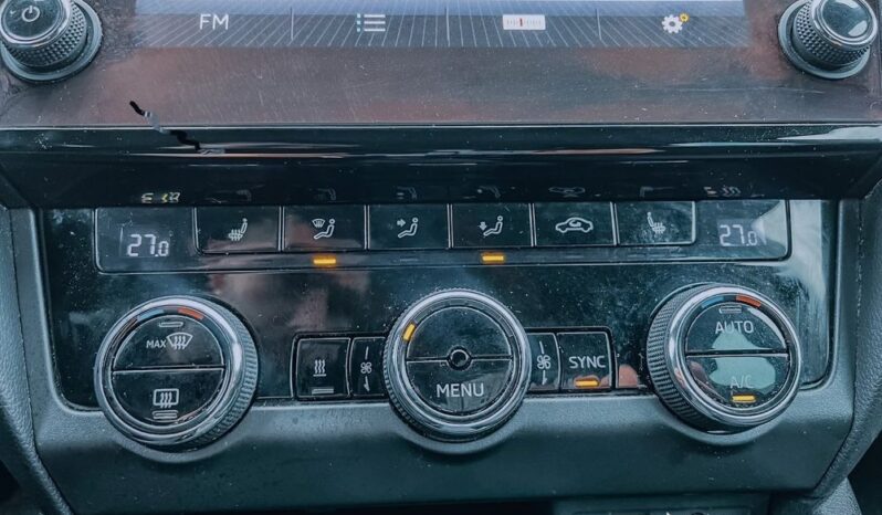 SKODA Octavia  | FWD (przód) | Automatyczna | 180 KM | Czarny full