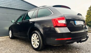 SKODA Octavia  | FWD (przód) | Automatyczna | 180 KM | Czarny full