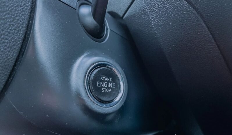 SKODA Octavia  | 4×4 (stały) | Automatyczna | 150 KM | Czarny full