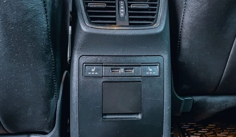 SKODA Octavia  | 4×4 (stały) | Automatyczna | 150 KM | Czarny full