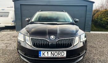 SKODA Octavia  | 4×4 (stały) | Automatyczna | 150 KM | Czarny full