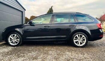 SKODA Octavia  | 4×4 (stały) | Automatyczna | 150 KM | Czarny full