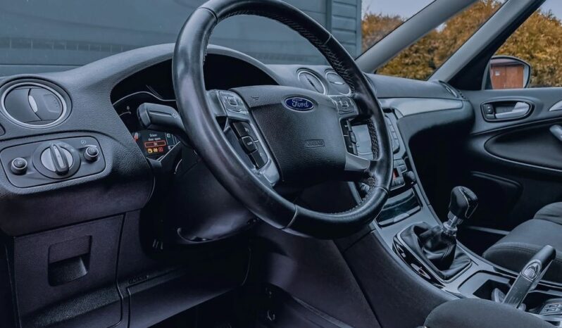 FORD S-Max  | FWD (przód) | Manualna | 115 KM | Szary full