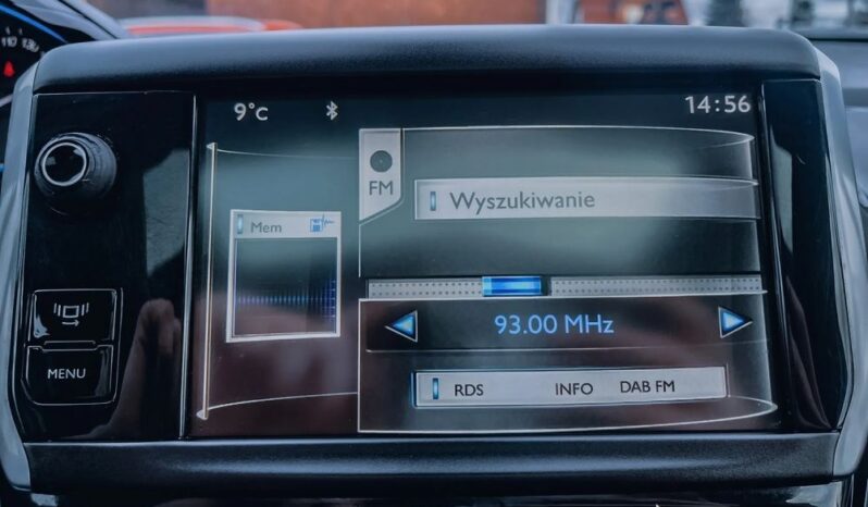 PEUGEOT 2008  | FWD (przód) | Manualna | 120 KM | Biały full