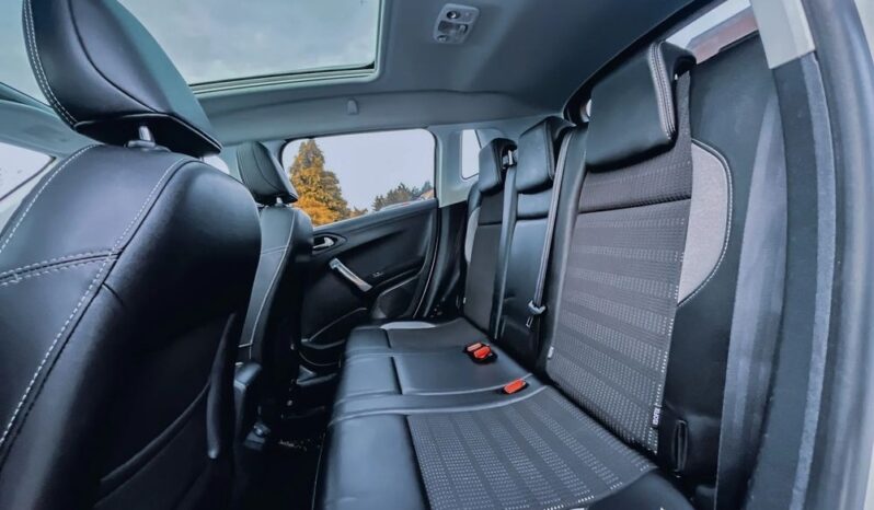 PEUGEOT 2008  | FWD (przód) | Manualna | 120 KM | Biały full