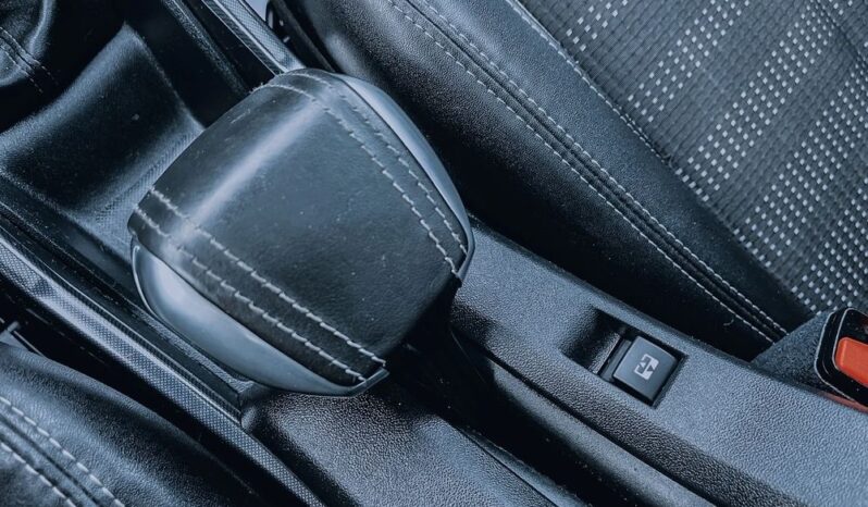 PEUGEOT 2008  | FWD (przód) | Manualna | 120 KM | Biały full