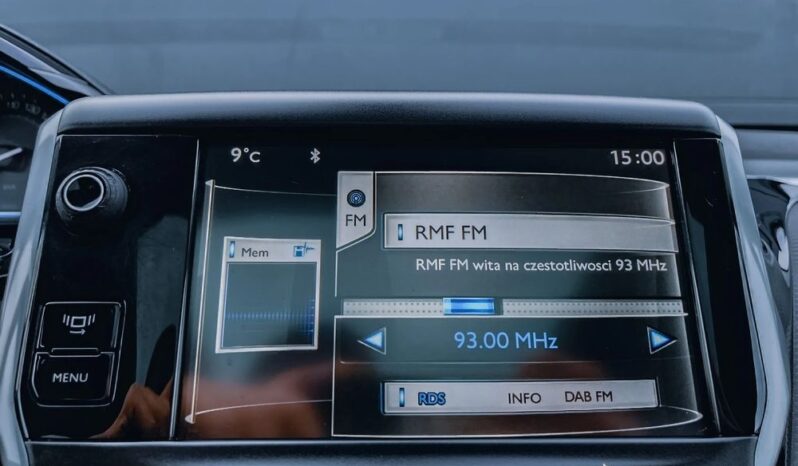 PEUGEOT 2008  | FWD (przód) | Manualna | 120 KM | Biały full