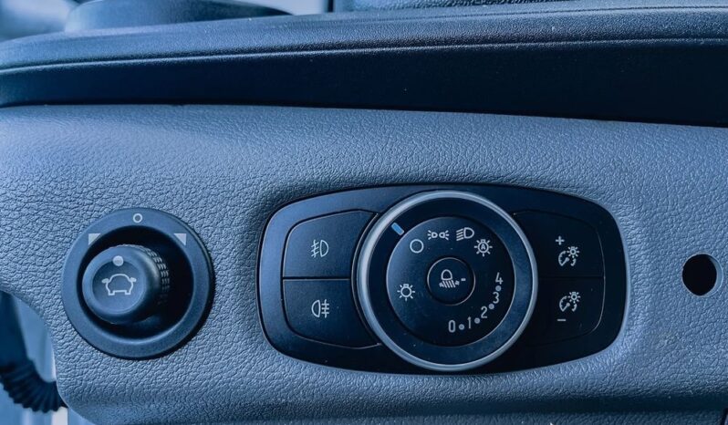 FORD Transit  | FWD (przód) | Manualna | 130 KM | Biały full
