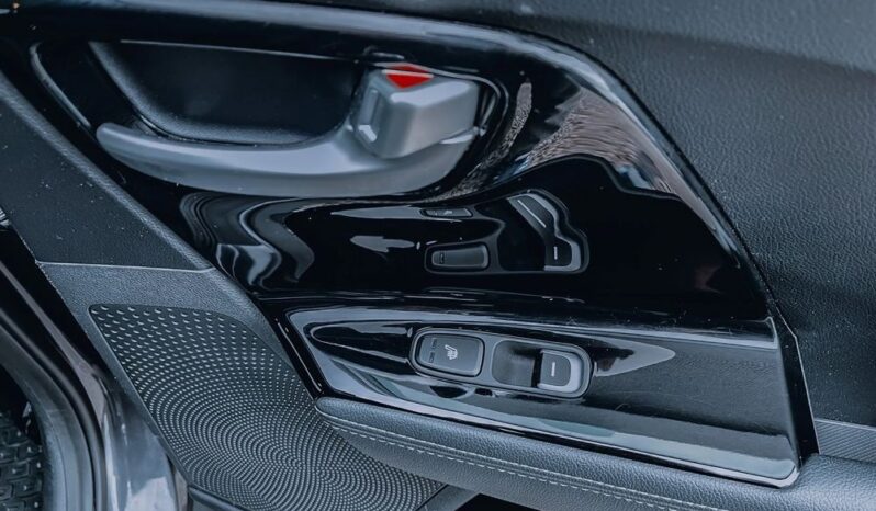 KIA Niro  | FWD (przód) | Automatyczna | 141 KM | Szary full