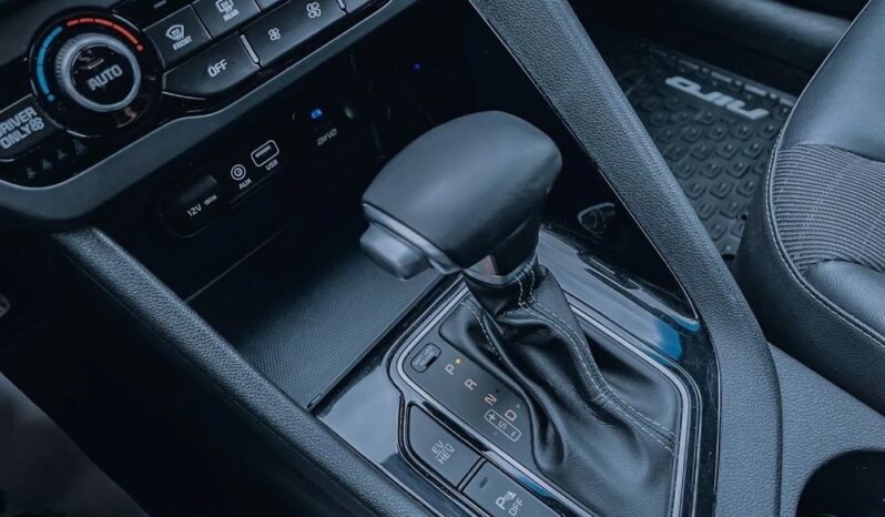 KIA Niro  | FWD (przód) | Automatyczna | 141 KM | Szary full