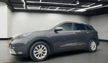 KIA Niro  | FWD (przód) | Automatyczna | 141 KM | Szary full