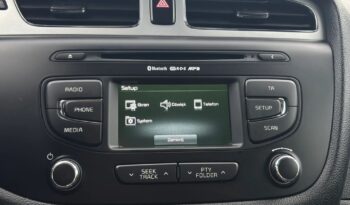 KIA Ceed  | FWD (przód) | Manualna | 128 KM | Szary full