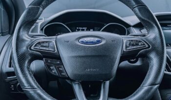 FORD Focus  | FWD (przód) | Manualna | 125 KM | Granatowy full
