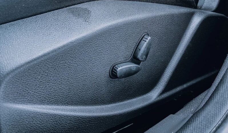 FORD Focus  | FWD (przód) | Manualna | 125 KM | Granatowy full