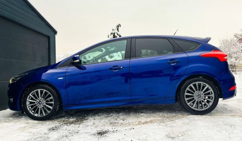 FORD Focus  | FWD (przód) | Manualna | 125 KM | Granatowy full