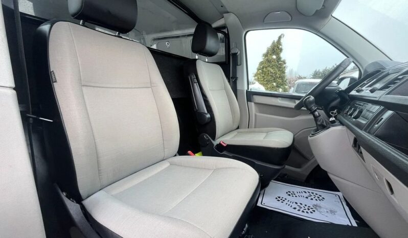 VOLKSWAGEN Transporter | 4×4 (stały) | Manualna | 150 KM | Biały full