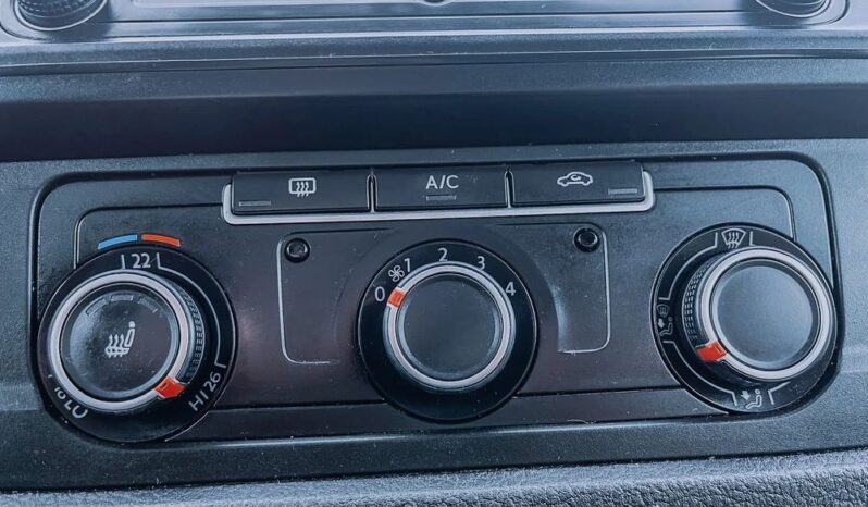 VOLKSWAGEN Transporter | 4×4 (stały) | Manualna | 150 KM | Biały full