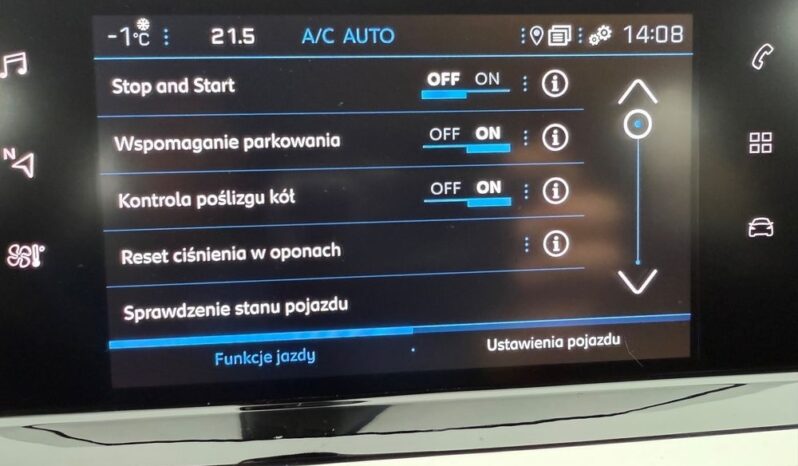 PEUGEOT 2008  | FWD (przód) | Manualna | 130 KM | Niebieski full