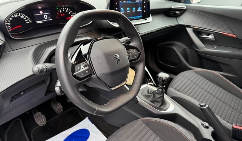 PEUGEOT 2008  | FWD (przód) | Manualna | 130 KM | Niebieski full