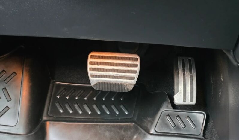 NISSAN Qashqai  | FWD (przód) | Automatyczna | 140 KM | Srebrny full