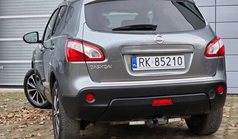 NISSAN Qashqai  | FWD (przód) | Automatyczna | 140 KM | Srebrny full