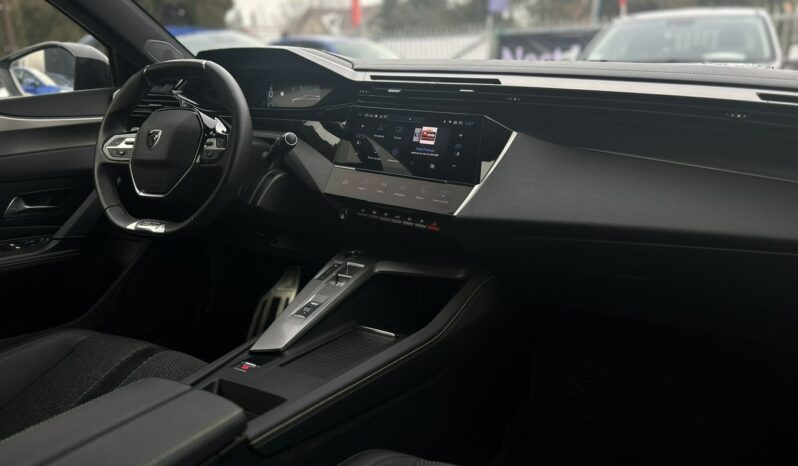 PEUGEOT 308  | przedni | Automatyczna | 130 KM | bialy full