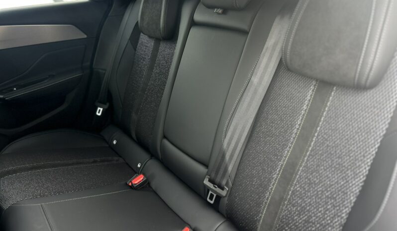 PEUGEOT 308  | przedni | Automatyczna | 130 KM | bialy full