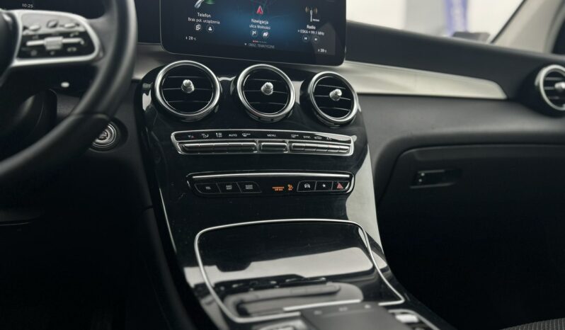 Mercedes GLC 200 | 4x4_automatyczny | Automatyczna | 163 KM | bialy full