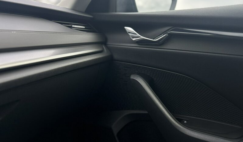 SKODA Octavia  | przedni | Manualna | 115 KM | Szary full