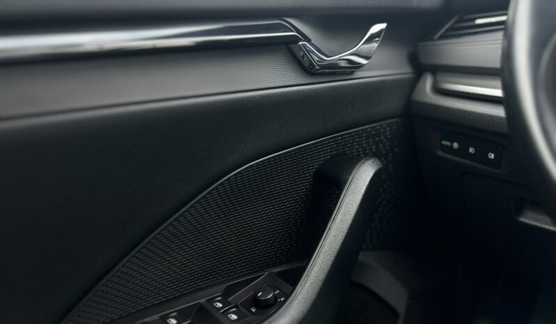 SKODA Octavia  | przedni | Manualna | 115 KM | Szary full