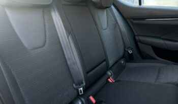 SKODA Octavia  | przedni | Manualna | 110 KM | Niebieski full