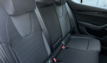 SKODA Octavia  | przedni | Manualna | 110 KM | Niebieski full