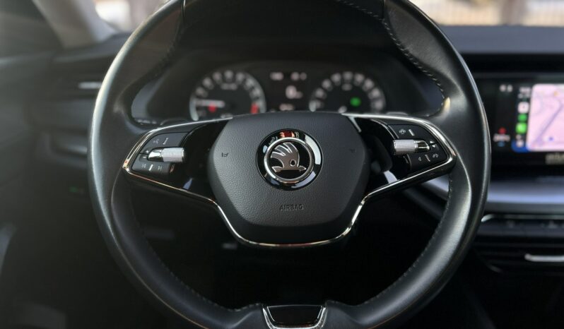 SKODA Octavia  | przedni | Automatyczna | 150 KM | Czarny full