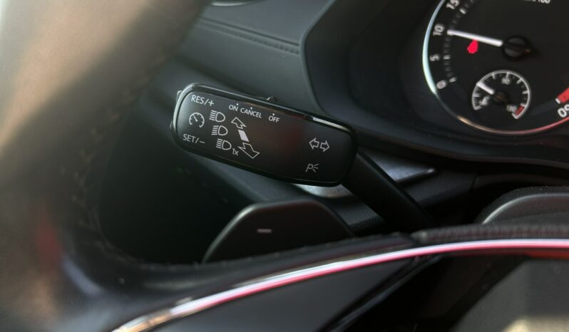 SKODA Octavia  | przedni | Automatyczna | 150 KM | Czarny full