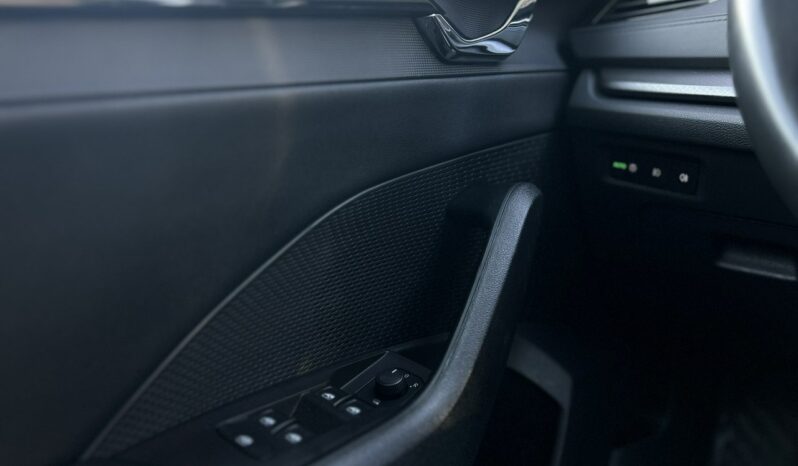 SKODA Octavia  | przedni | Automatyczna | 150 KM | Czarny full