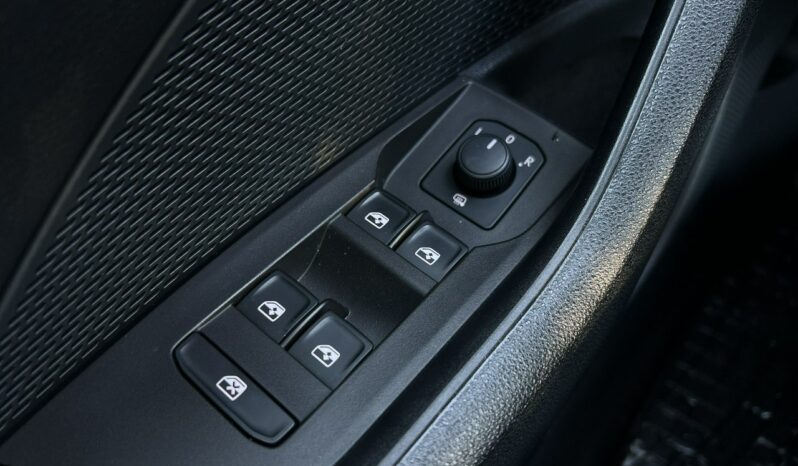 SKODA Octavia  | przedni | Automatyczna | 150 KM | Czarny full