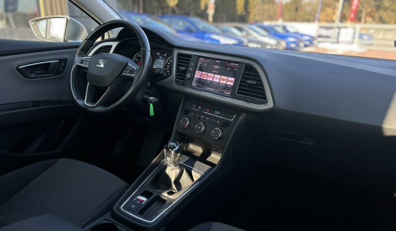 SEAT Leon  | przedni | Manualna | 110 KM | Srebrny full