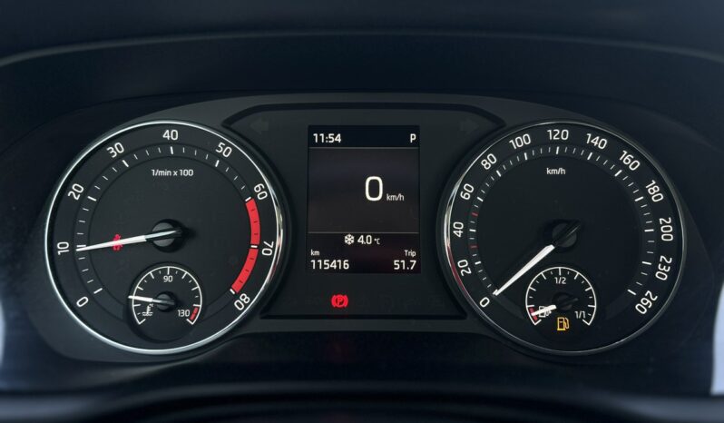 SKODA Octavia  | przedni | Automatyczna | 110 KM | Niebieski full