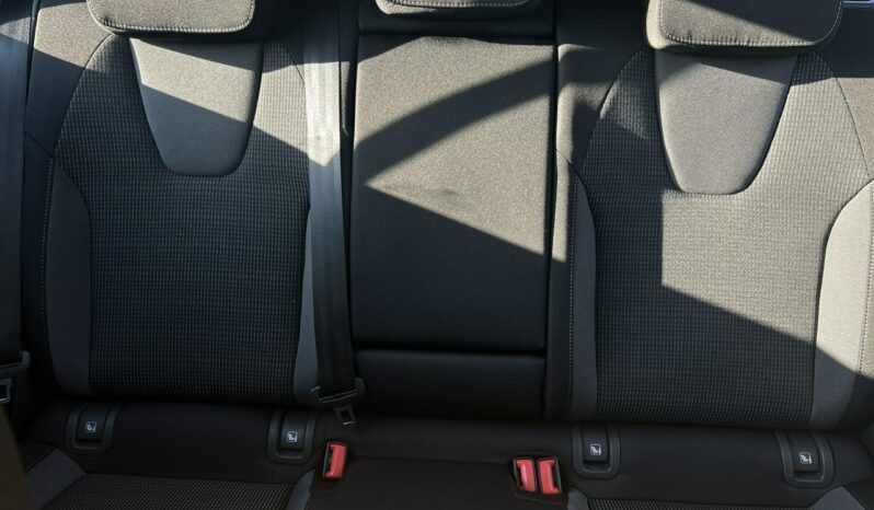 SKODA Octavia  | przedni | Automatyczna | 110 KM | Niebieski full